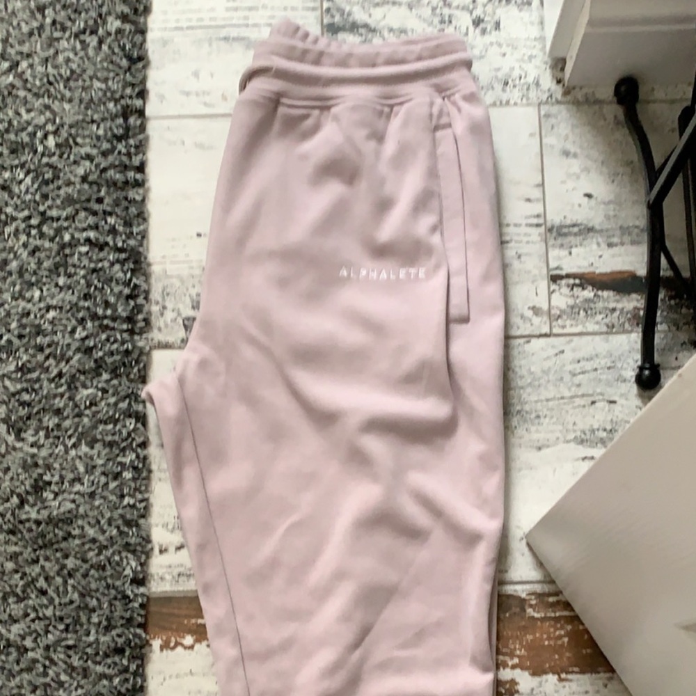 Alphalete Joggers!